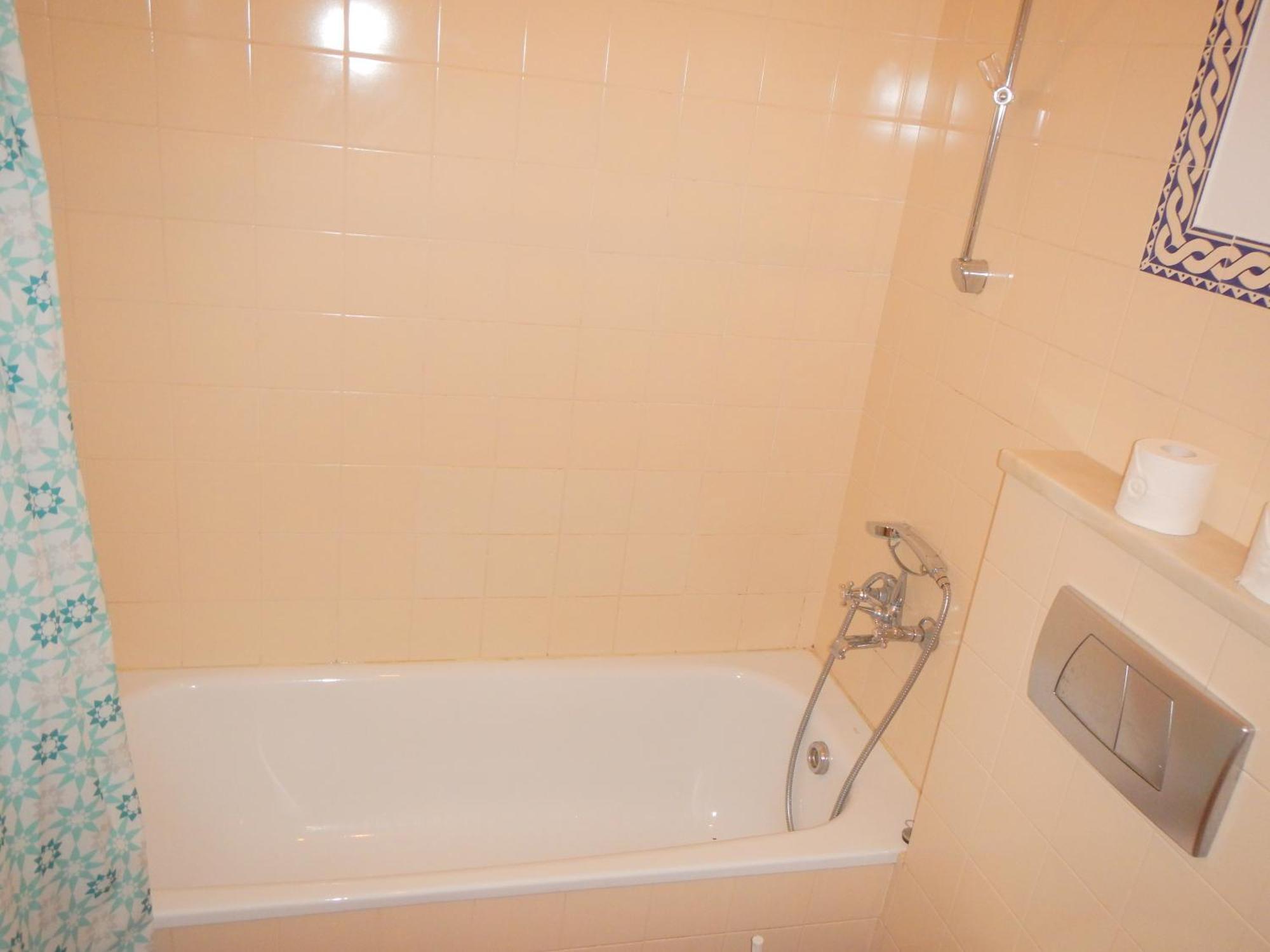 Estrela Charming Rooms By Host-Point ลิสบอน ภายนอก รูปภาพ