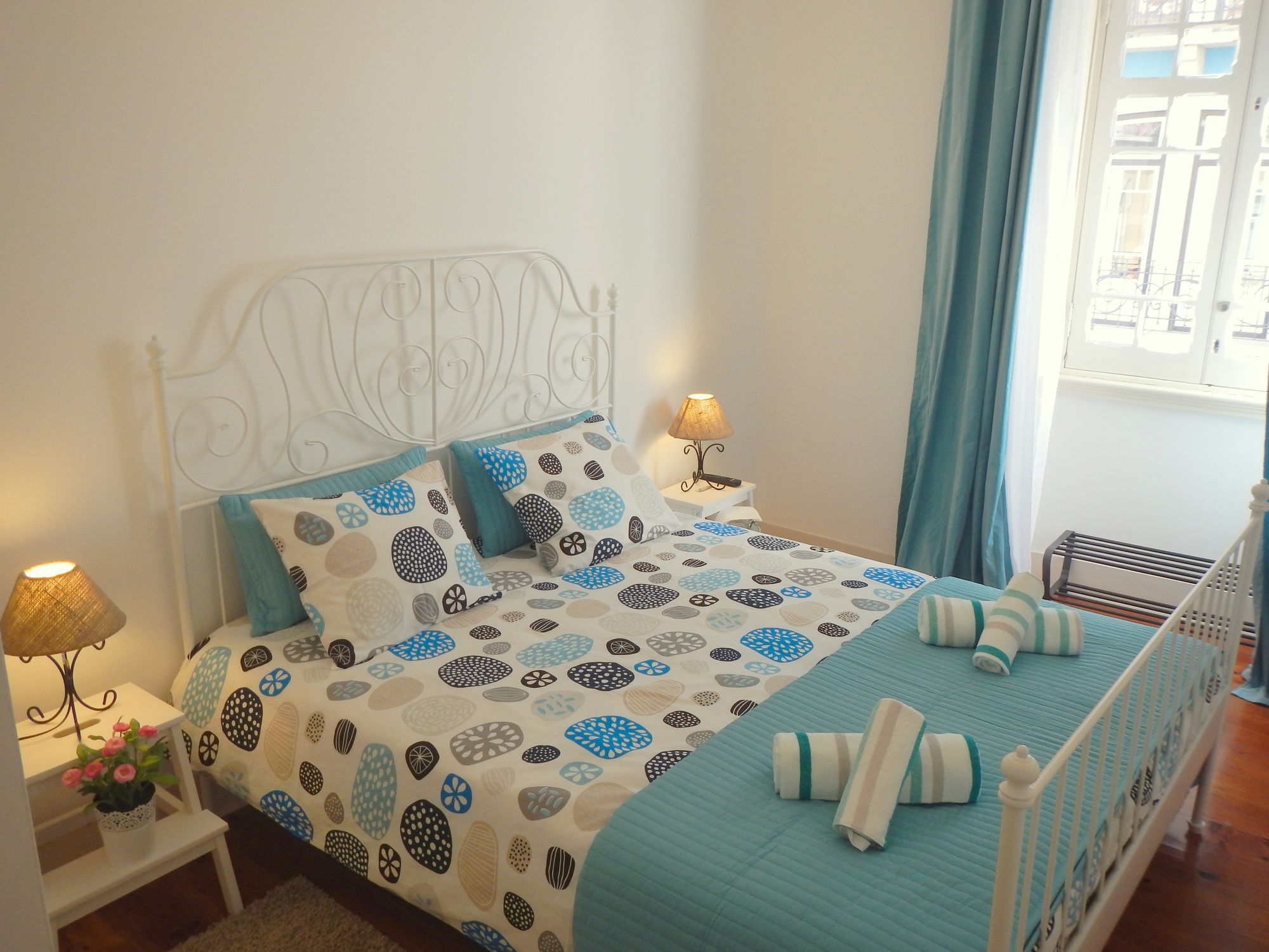 Estrela Charming Rooms By Host-Point ลิสบอน ภายนอก รูปภาพ